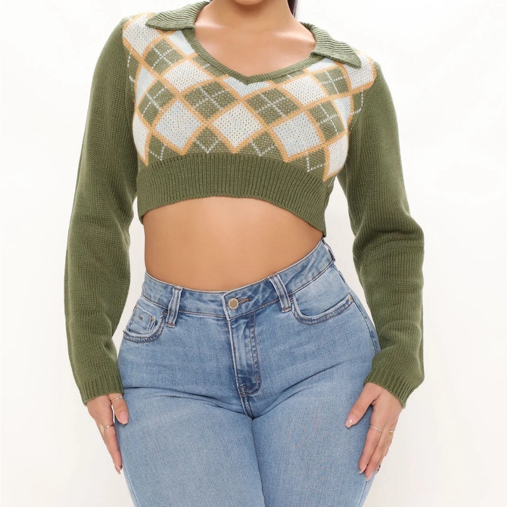 Fashion Nova Totally Buggin' Cropped Sweater Top